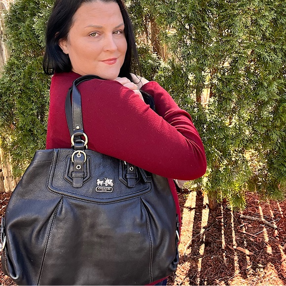 Coach black leather shoulder bag‎ - Picture 1 of 9